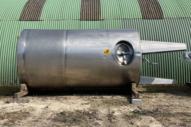 5000L insulated tank